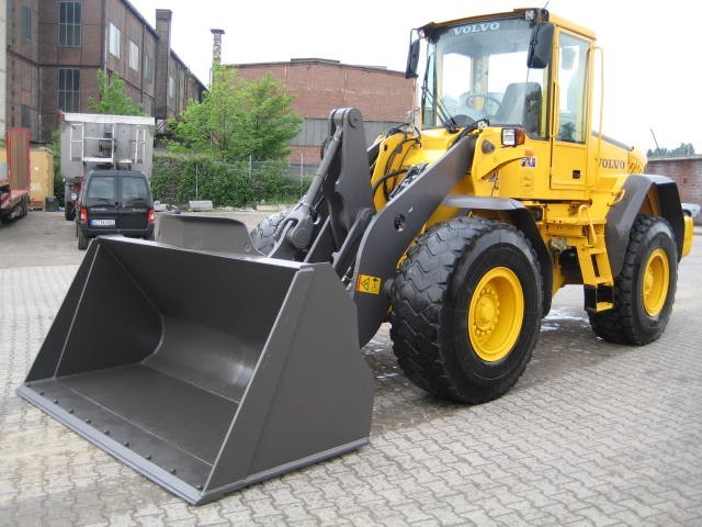 Baumaschine im Fahrzeughandel